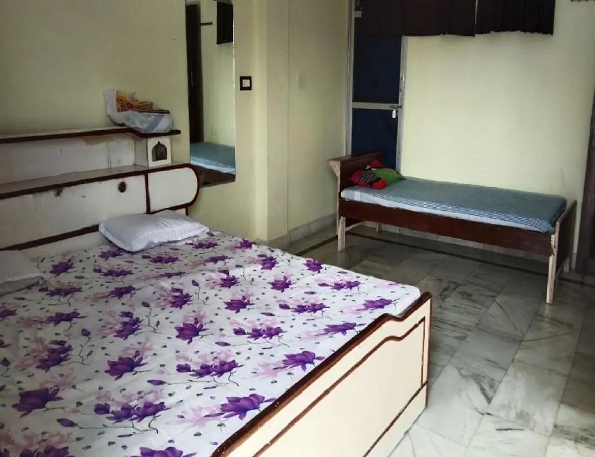 Homestay Ishwari Guest House, Varanasi India